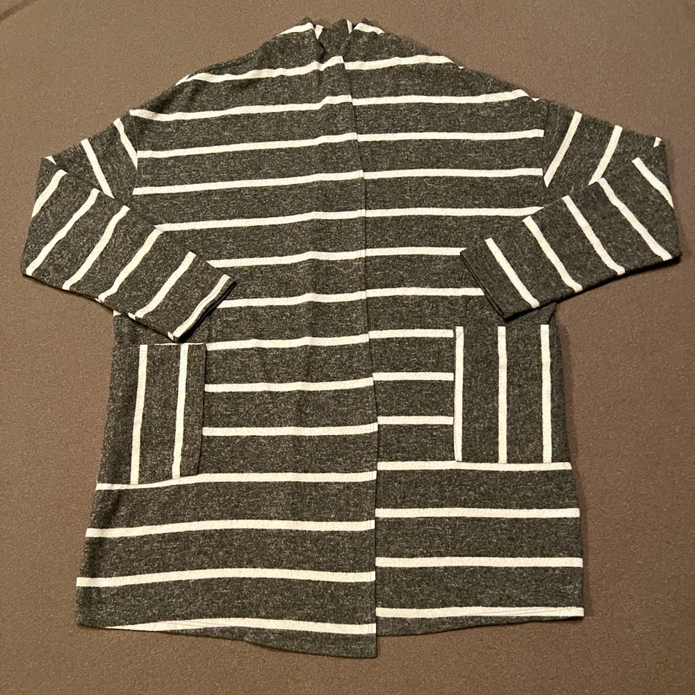 Ces Femme Gray and White Striped Cardigan